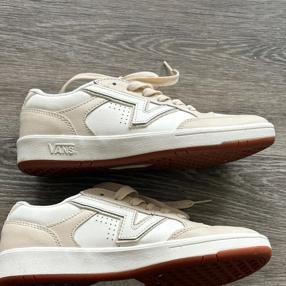 Vans Women's Beige and White Sneakers - Picture 3 of 4
